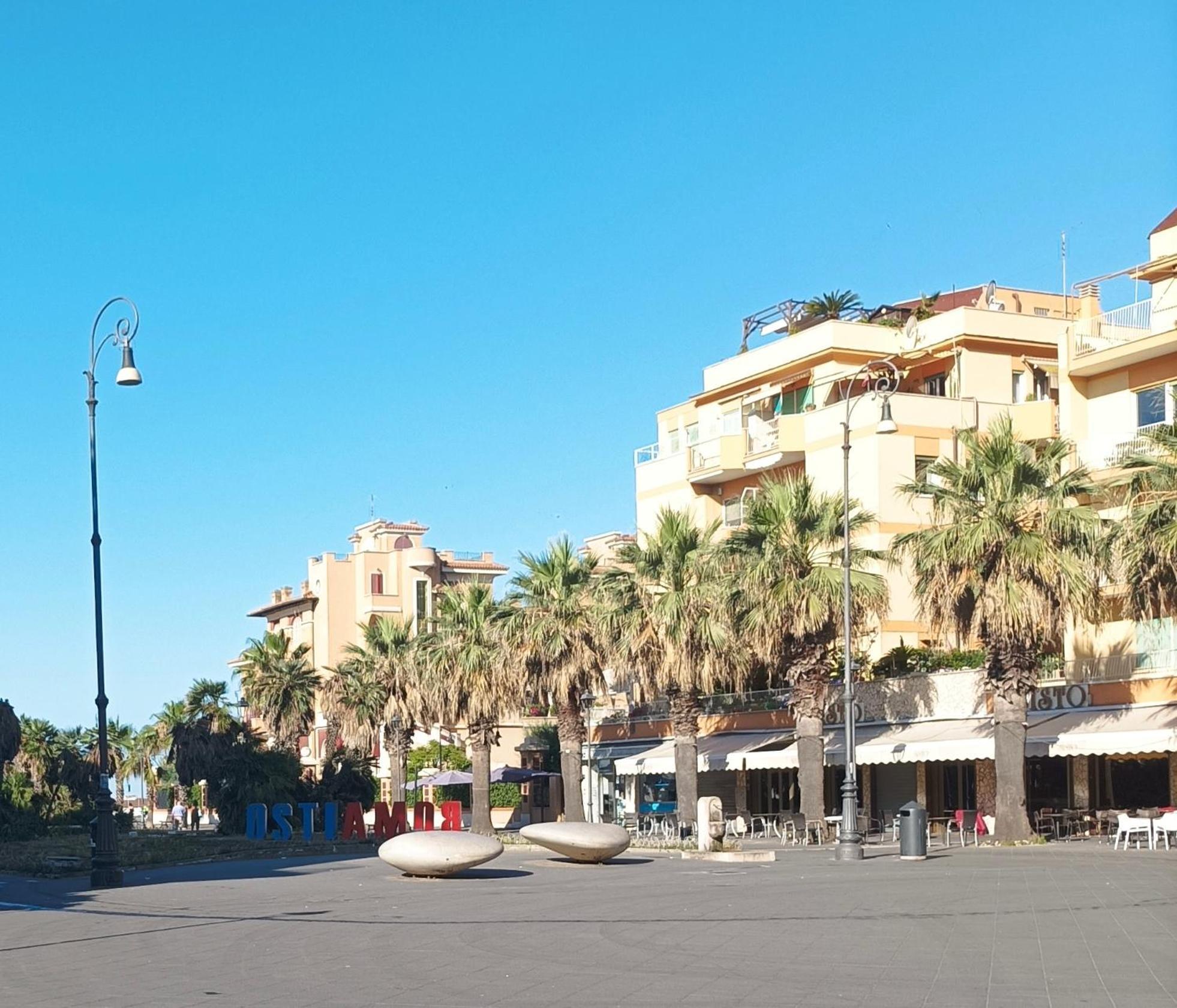 リド・ディ・オスティアAttico Con Terrazza In Via Dei Traghettiアパートメント エクステリア 写真